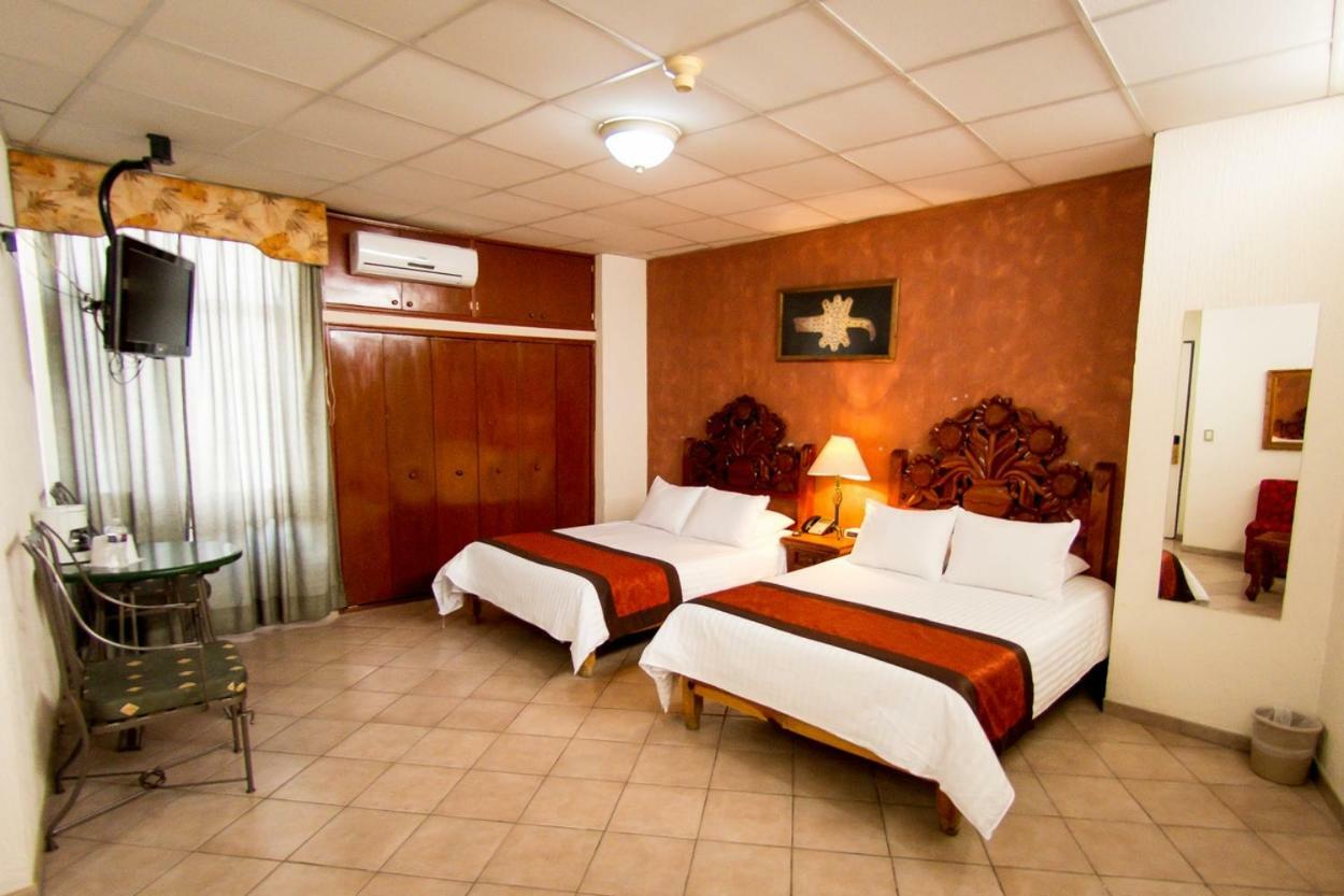 Hotel Real Azteca Boulevard León Zewnętrze zdjęcie
